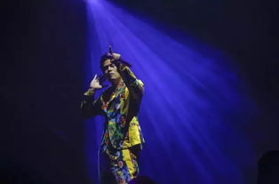 周杰倫演唱會(huì)引爆朋友圈 十萬人狂歡創(chuàng)全國紀(jì)錄，經(jīng)紀(jì)公司深夜發(fā)文致謝